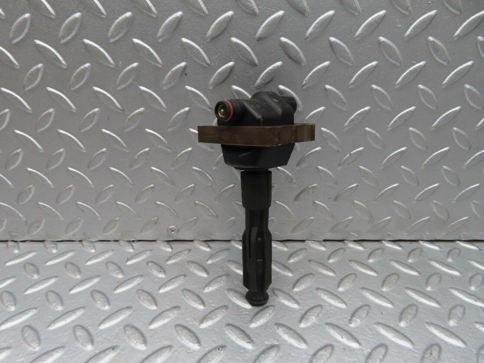 15051 Mercedes-Benz W140 S320 Ignition Coil Bosch 0001587003