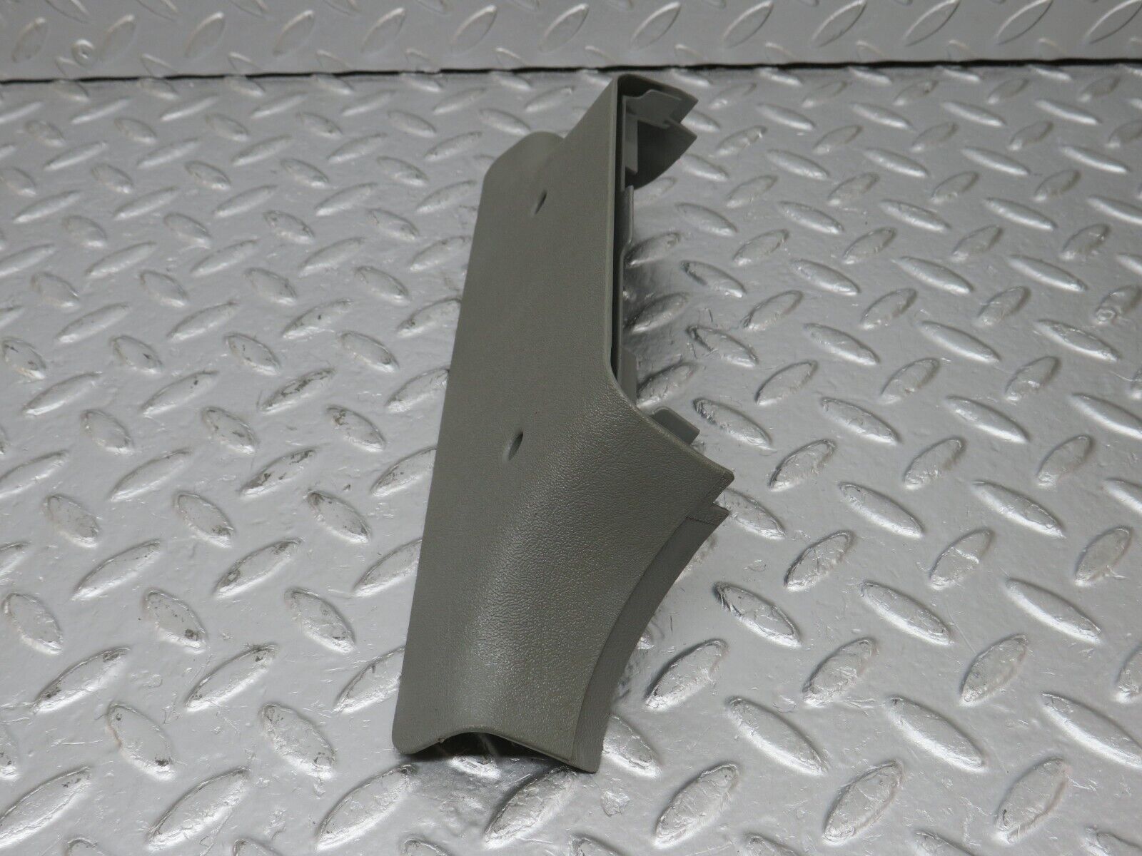 33663 Mercedes-Benz W201 190E 2.0L B Pillar Bottom Cover Left Side Grey 2016920122