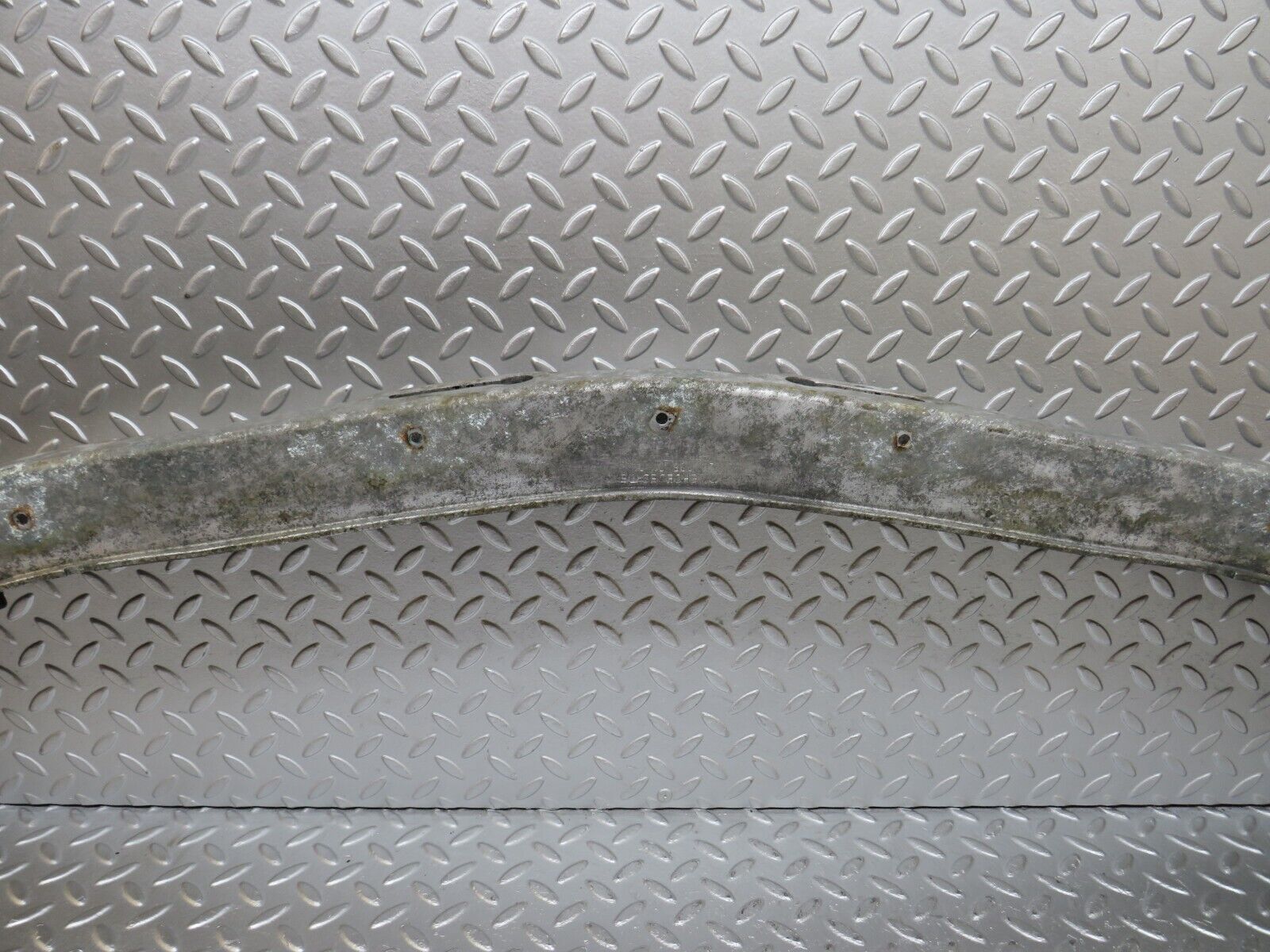 34463 Mercedes-Benz C126 380SEC Coupe Front Bumper Bracket 1268850101