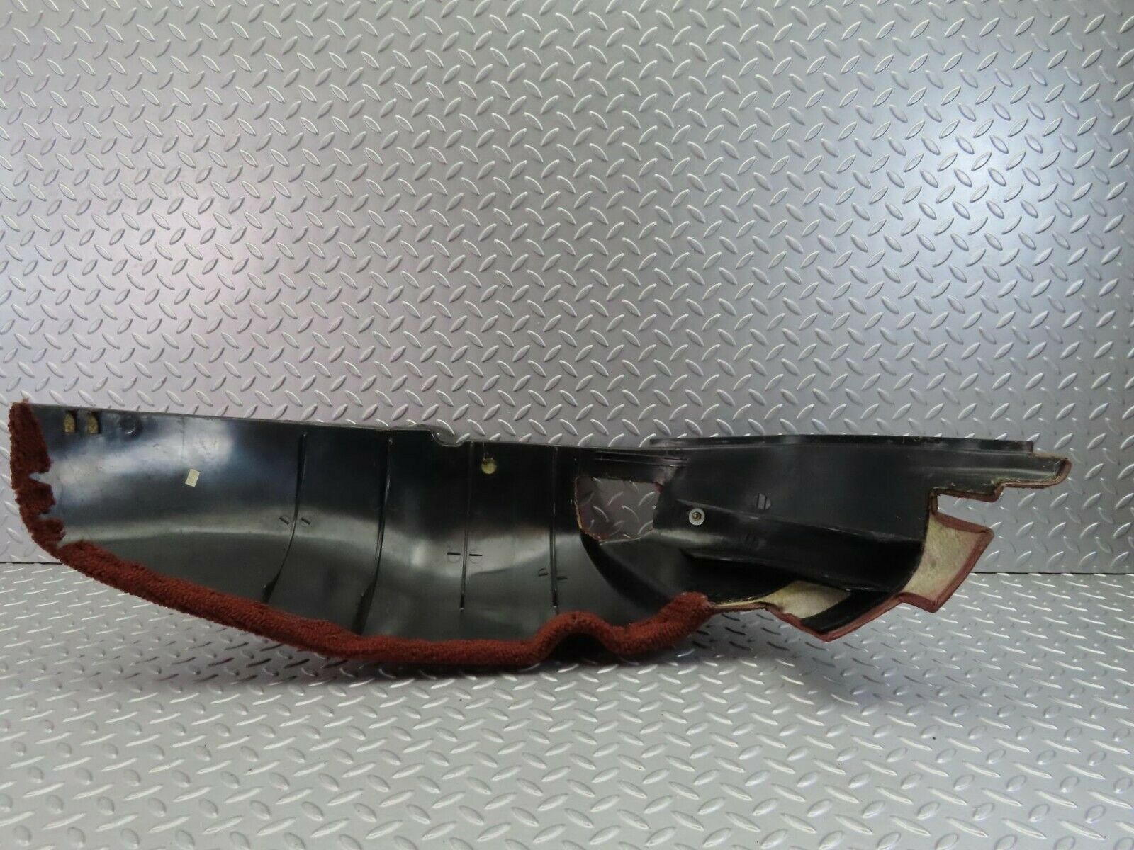 7527 Mercedes-Benz S123 230TE Wagon Wheel Arch Cover Right 1236921689