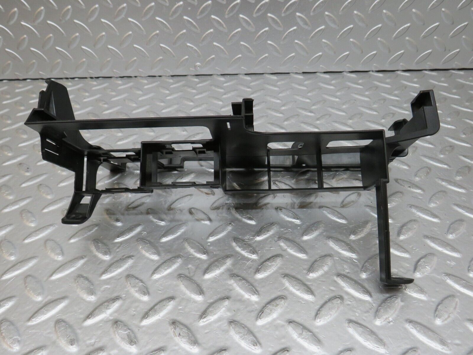 29272 Mercedes-Benz W124 230E Ecu And Relay Bracket 1245455240