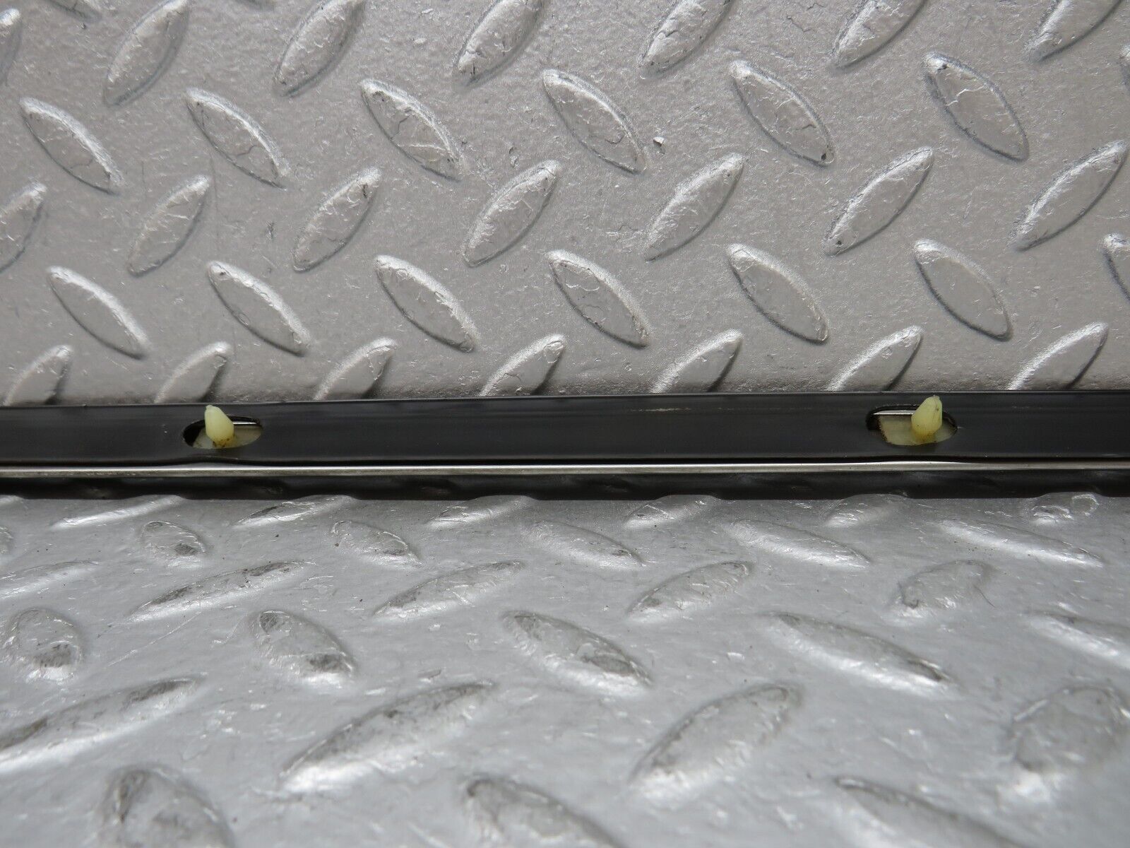 37311 Mercedes-Benz W109 300SEL Rear Left Door Centre Moulding Trim