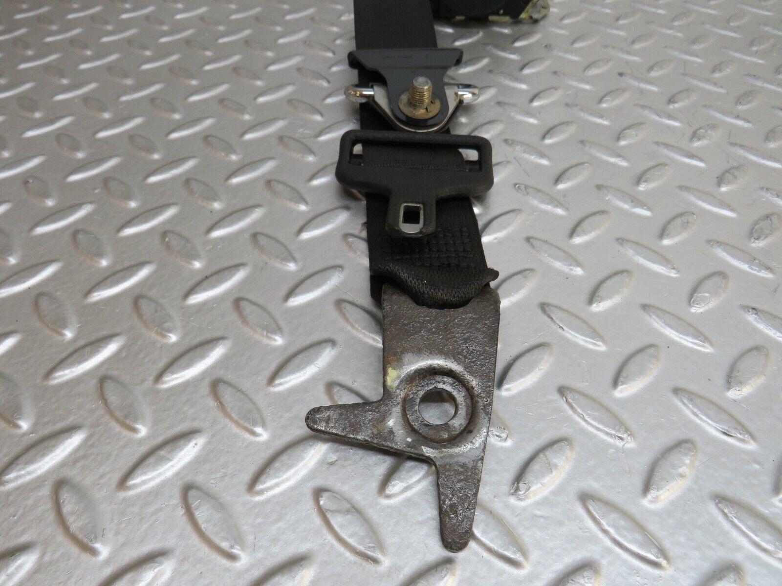 37161 Mercedes-Benz C126 420SEC Coupe Rear Right Seat Belt With Buckles 1268801695