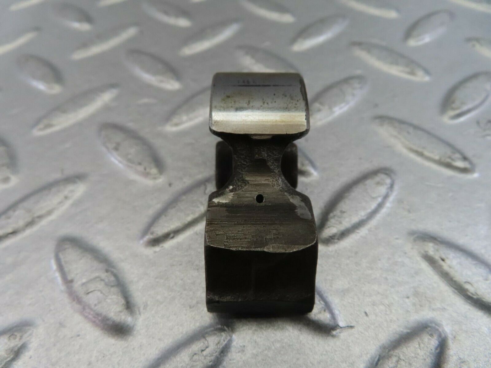 9869 Mercedes-Benz C123 280CE Coupe Valve Rocker Arm With Retaining Spring