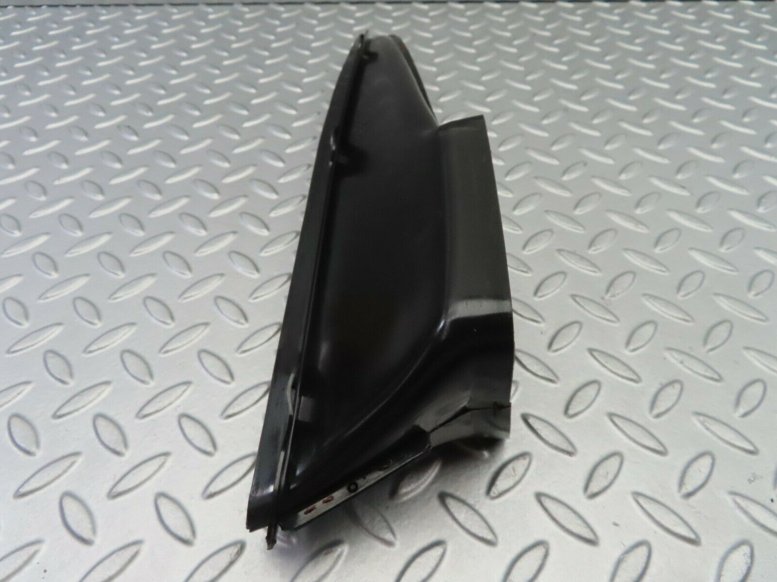 6931 Mercedes-Benz C107 350SLC Coupe Dashboard Air Vent Left Side