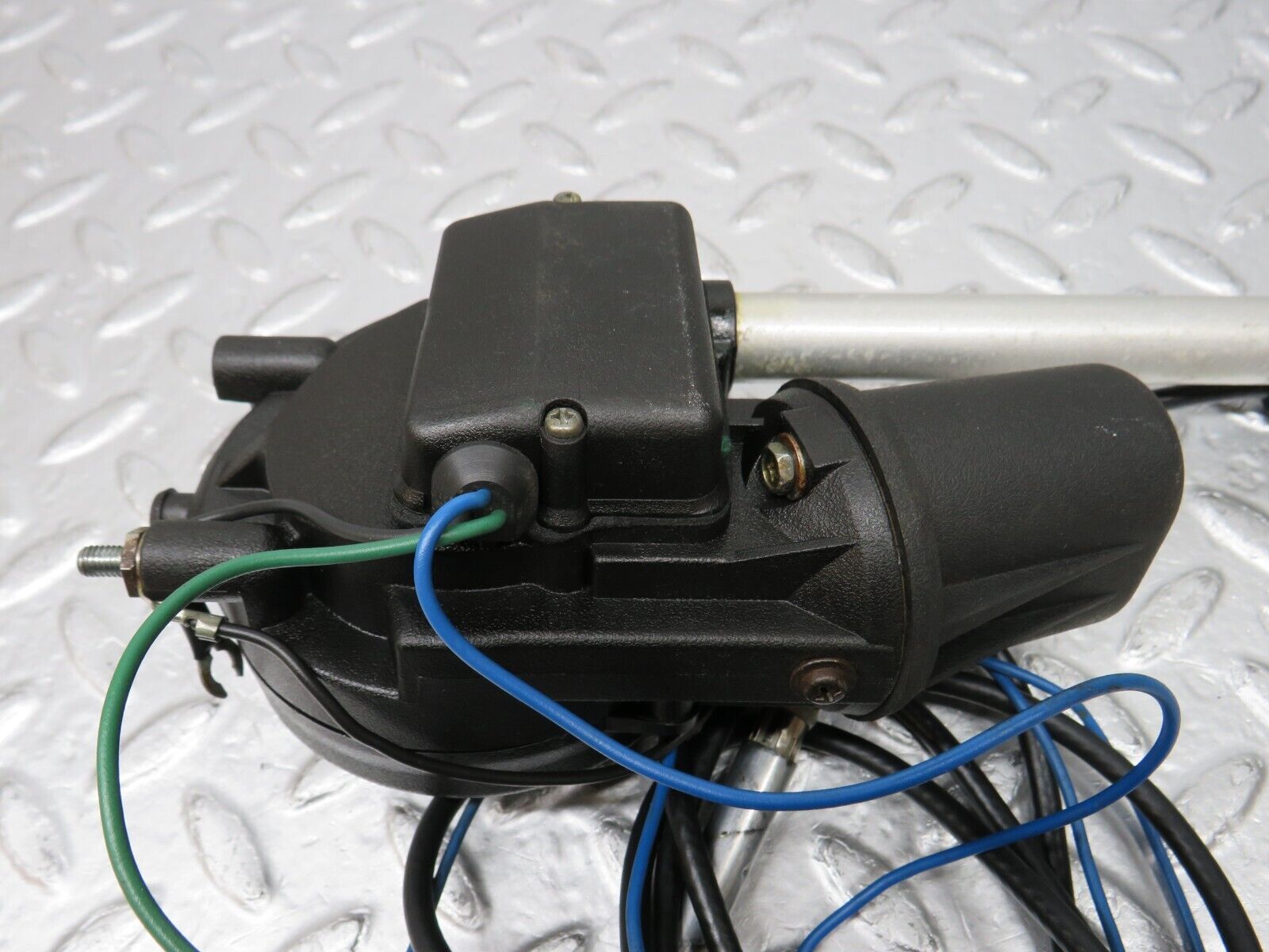 34368 Mercedes-Benz C126 380SEC Coupe Electric Antenna