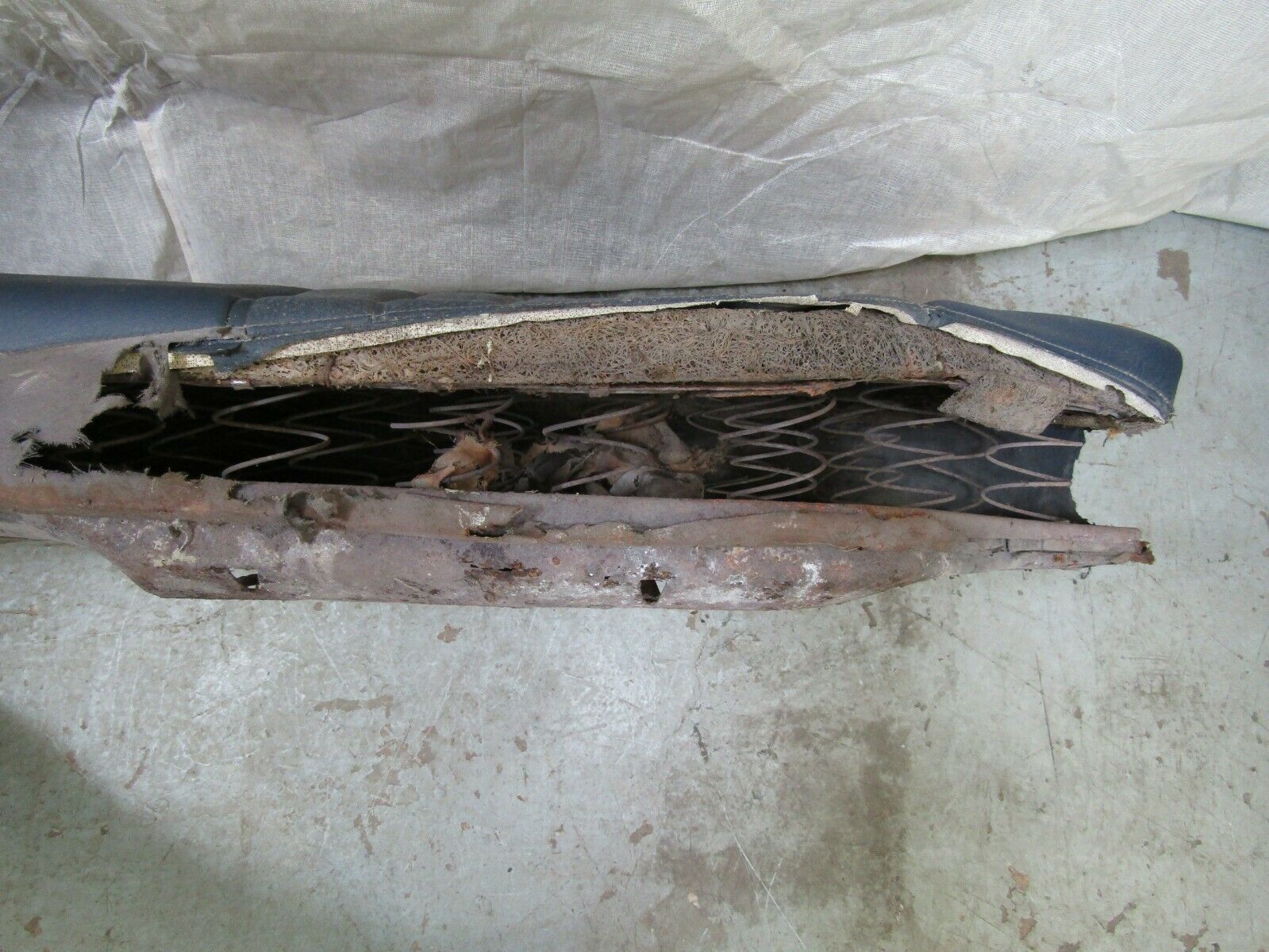 3256 Mercedes-Benz W108 Rear Seat Blue Faux Leather 1089240116