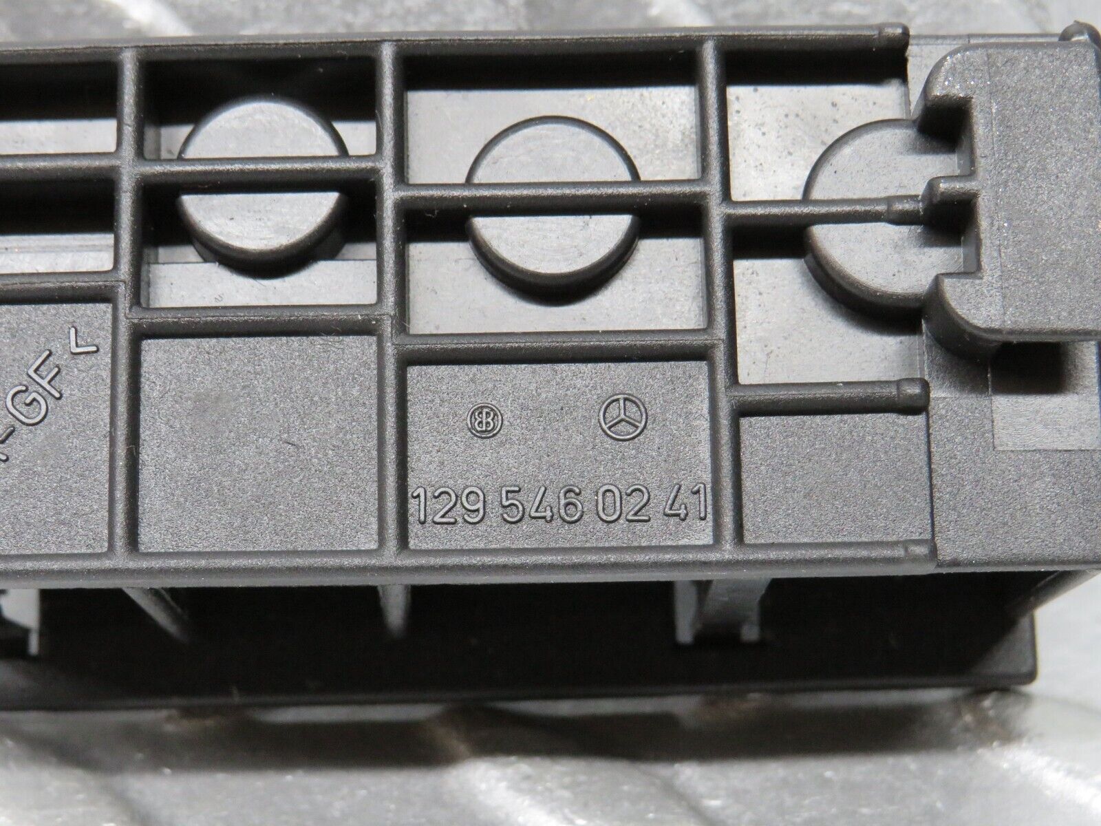 39729 Mercedes-Benz R129 320SL Coupe Cable Wire Connector 1295460241