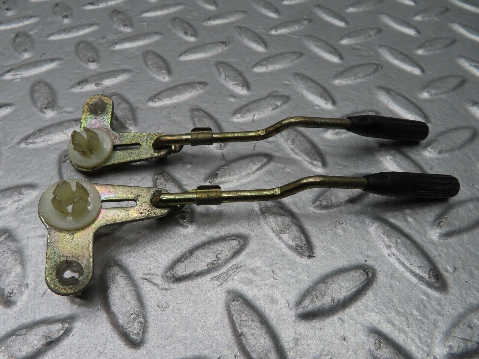 21631 Mercedes-Benz W126 300SE Rear Door Lock Knob Pair