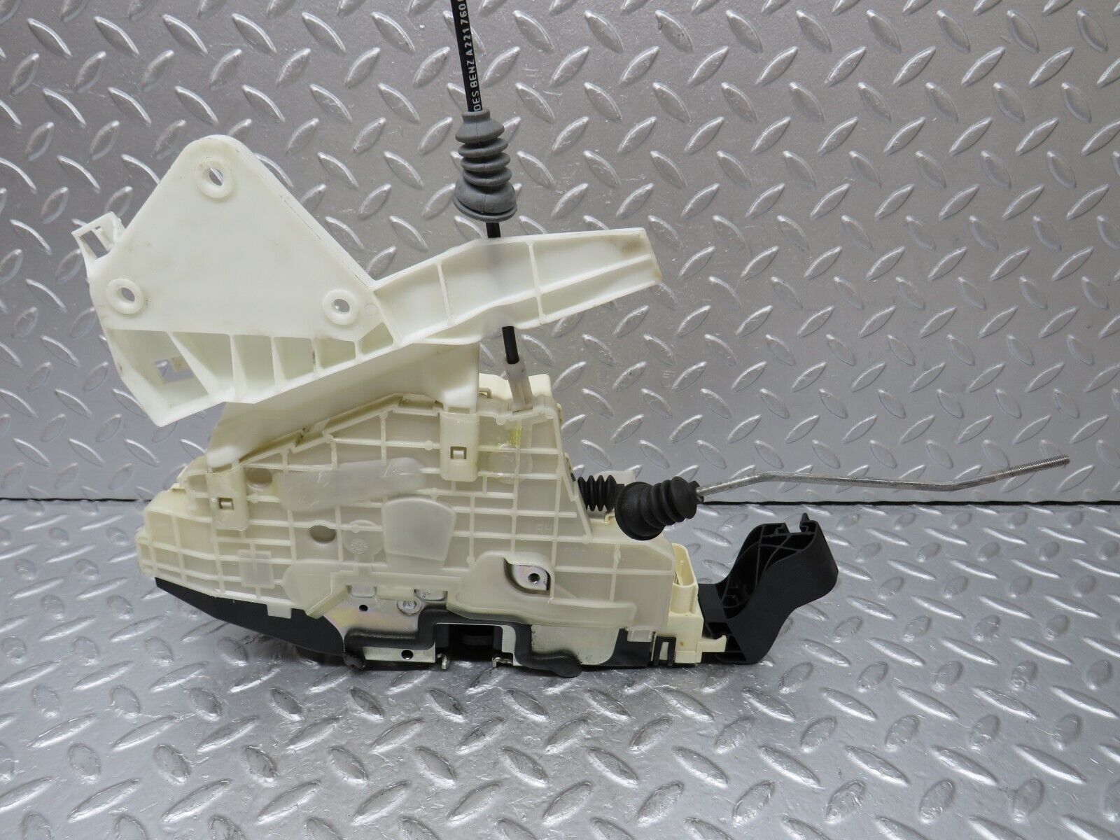 35236 Mercedes-Benz W221 Rear Right Door Lock Mechanism 2217302835