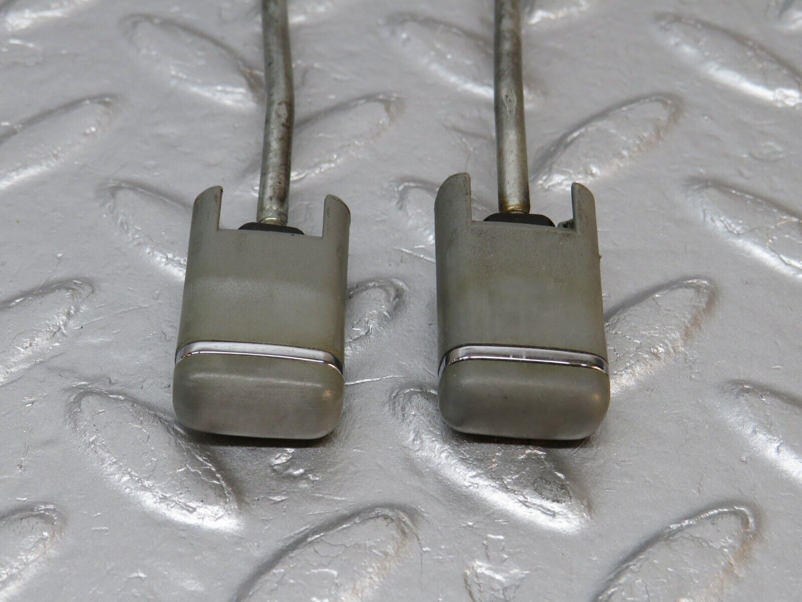 39752 Mercedes-Benz R129 320SL Coupe Door Lock Knob Pair