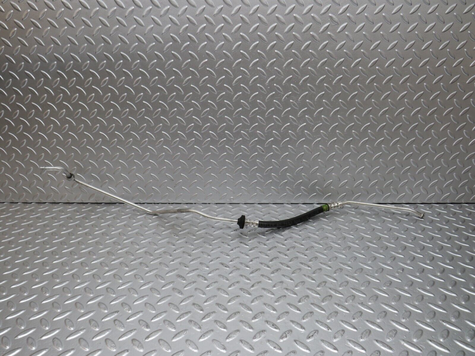 31316 Mercedes-Benz S124 Wagon 220TE Wagon Air Conditioning Hose Pipe