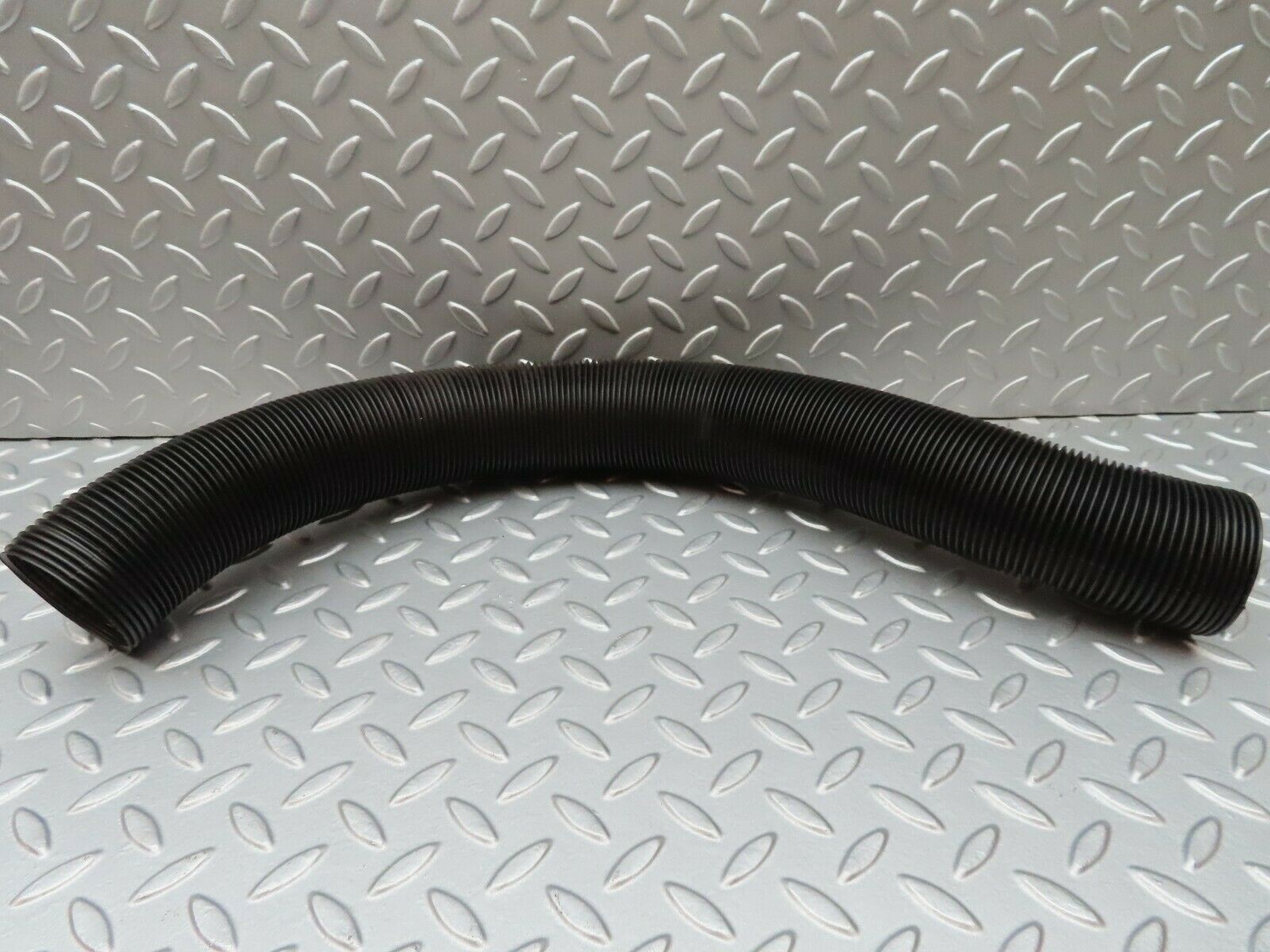 3730 Mercedes-Benz S123 200T Wagon Heater Pipe Air Pipe