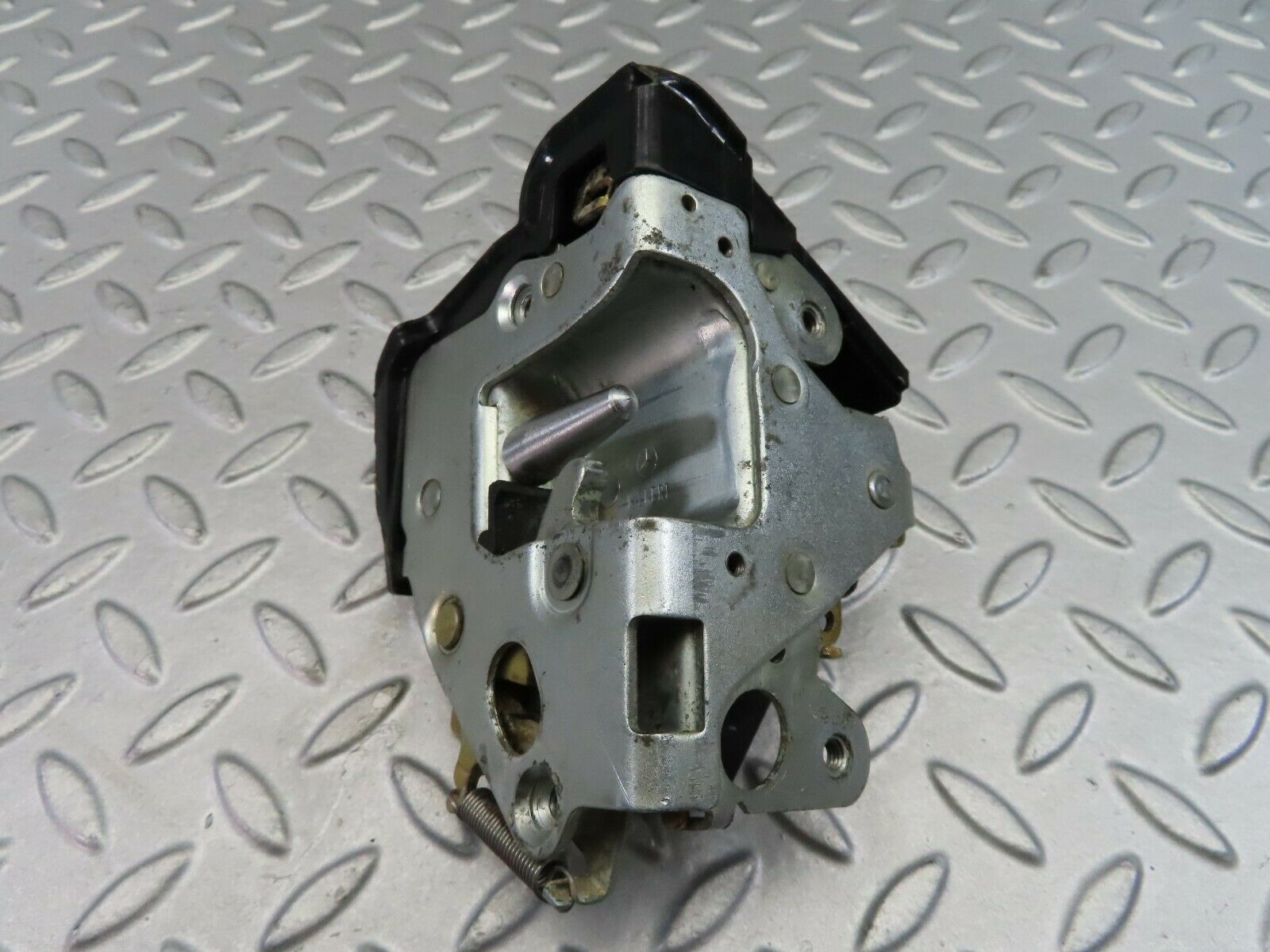 7702 Mercedes-Benz S123 230TE Wagon Rear Left Door Lock Mechanism 1237330108