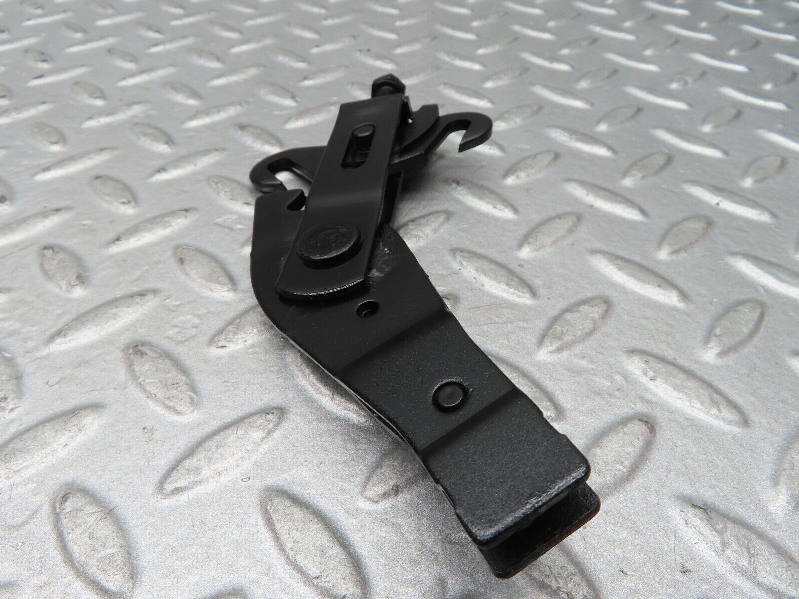 17352 Mercedes-Benz R129 300SL Coupe Handbrake Regulator