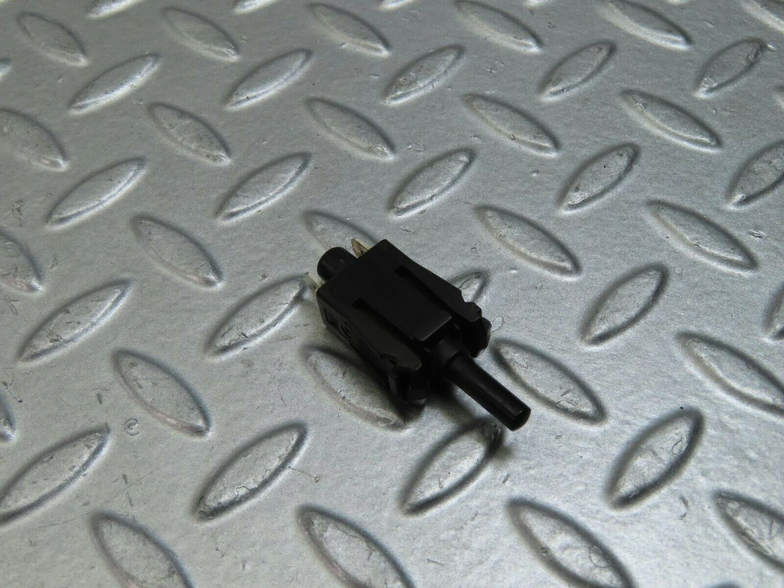 9335 Mercedes-Benz C124 300CE Coupe Door Contact Switch 0015458714