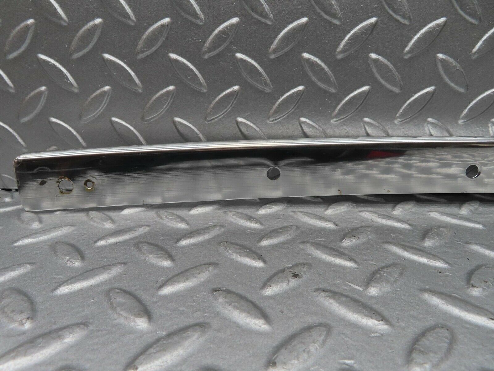 14089 Mercedes-Benz C107 280SLC Roof Chrome Moulding Trim Right Side