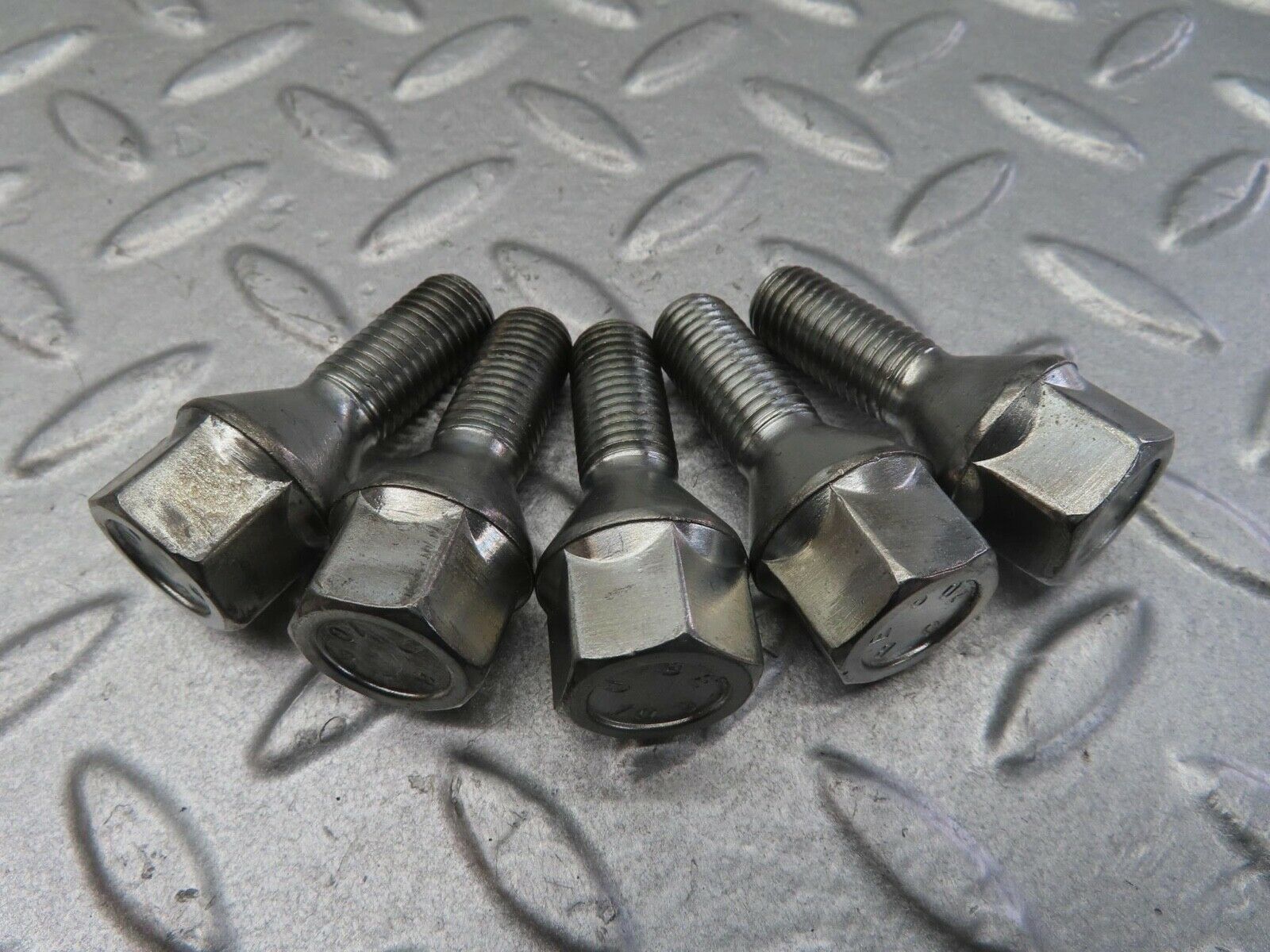 13220 Mercedes-Benz 5x Alloy Wheel Lug Bolt M12x1.5