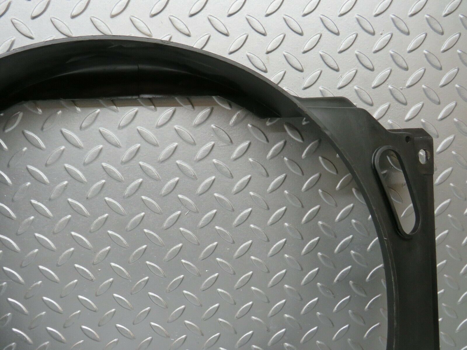 23236 Mercedes-Benz W116 350SE Radiator Fan Shroud Fan Cover 1165050355