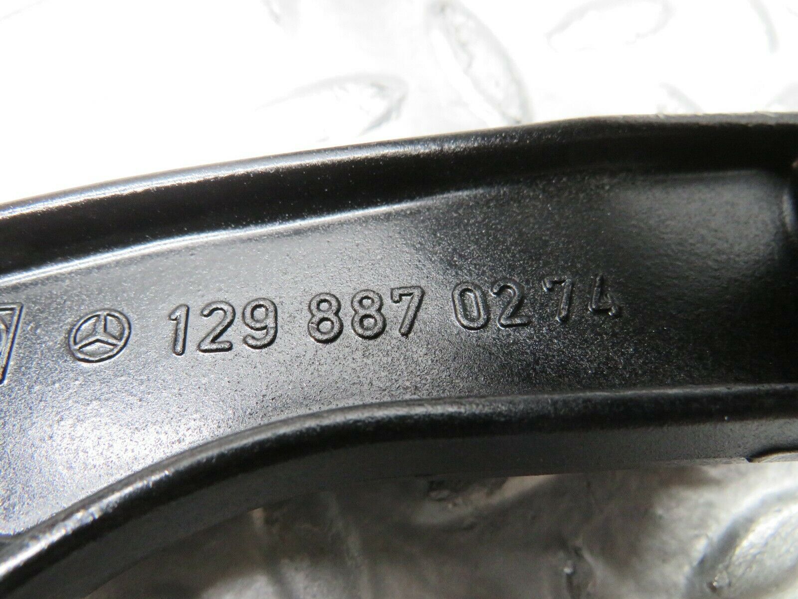 22550 Mercedes-Benz C124 E220 Coupe Bonnet Hinge Right Side 1298870274