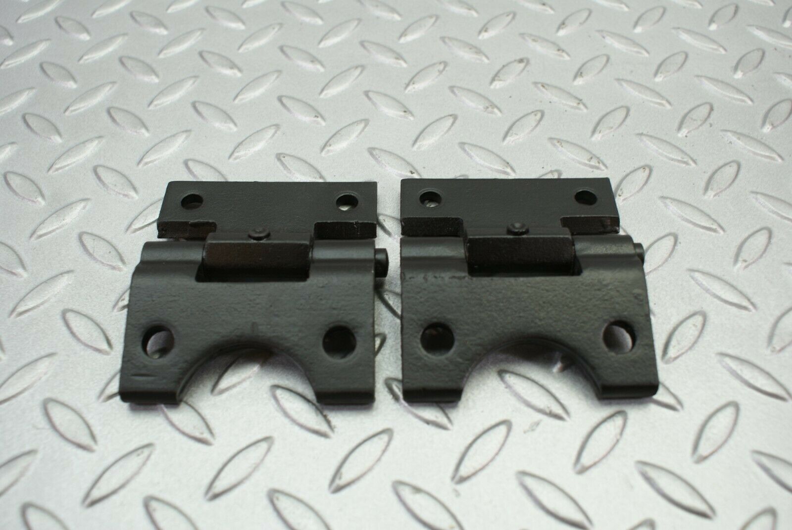 2558 Mercedes-Benz W116 350SE Door Hinges Front Left