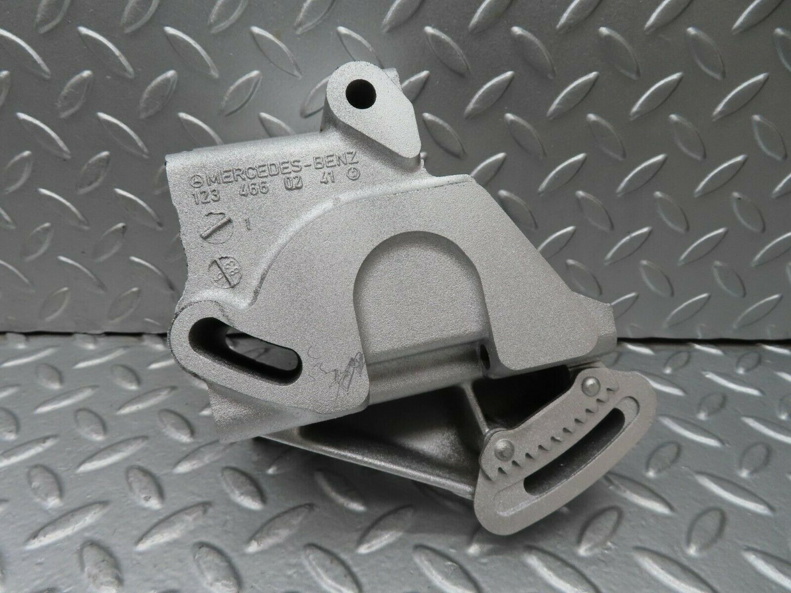 15263 Mercedes-Benz W123 230E Power Steering Pump Bracket 1234660241