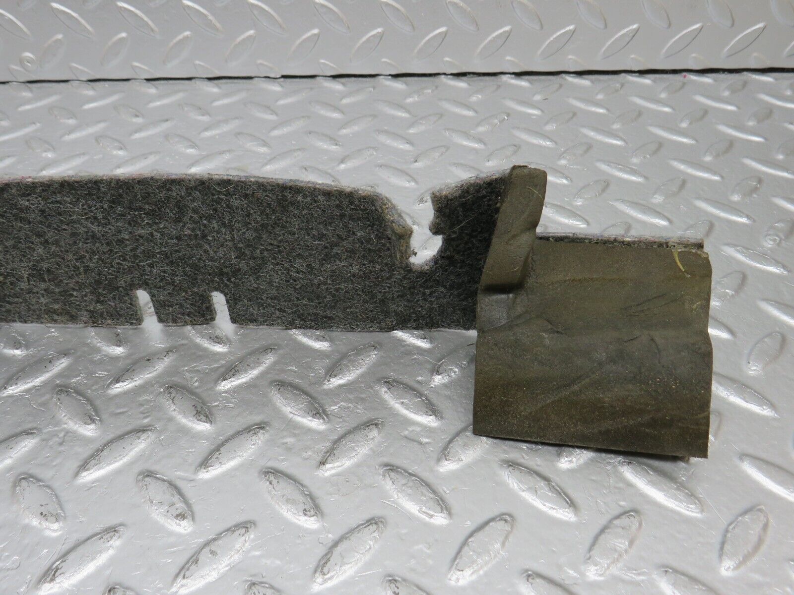 34208 Mercedes-Benz W124 260E Rear Centre Seat Belt Carpet 1248600097