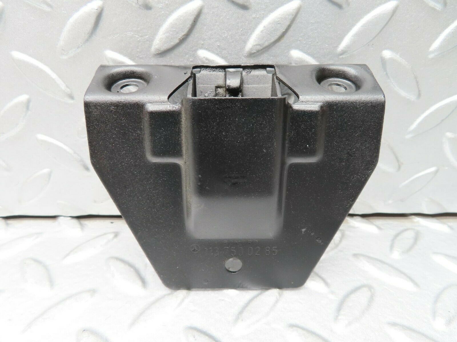 16701 Mercedes-Benz C107 380SLC Trunk Boot Lock Latch 1137500285