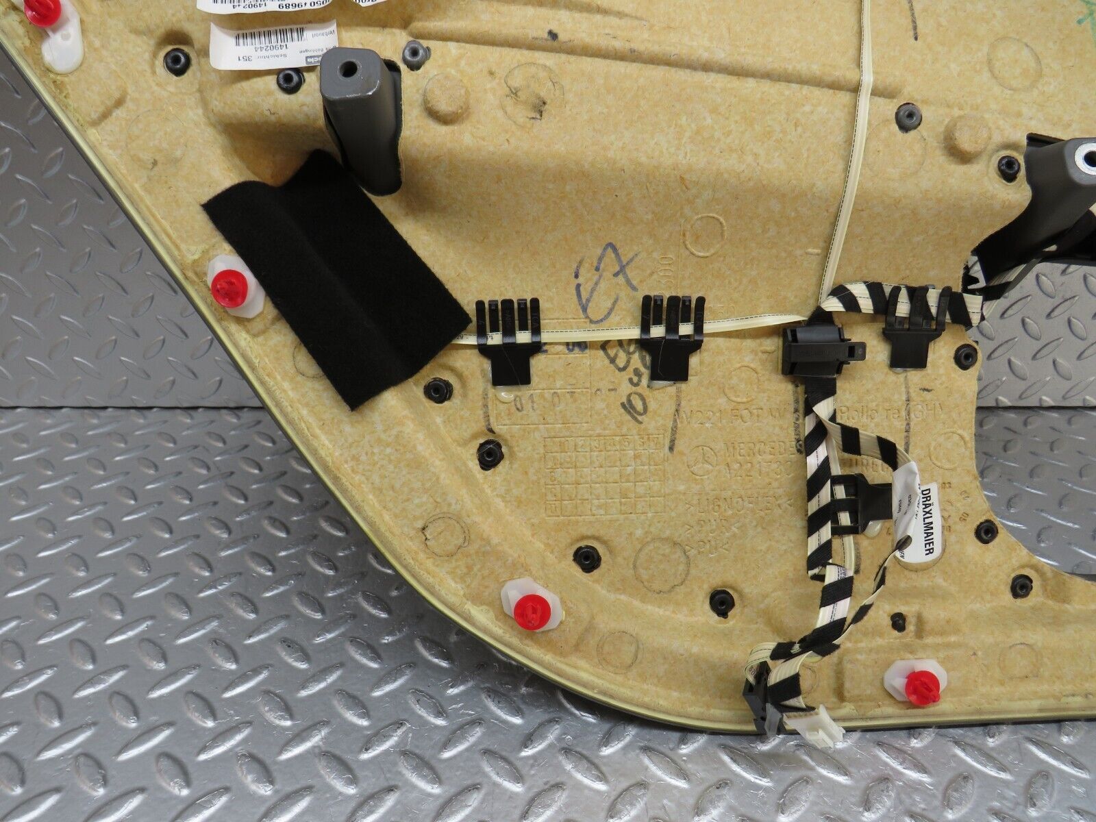 35102 Mercedes-Benz W221 Rear Right Door Card