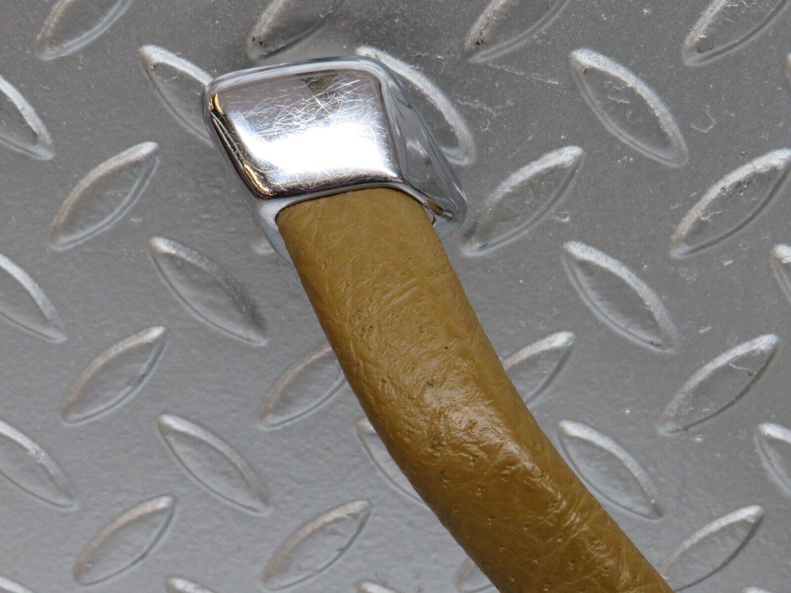 0652 Mercedes-Benz C107 350SLC Coupe Interior Door Handle Right