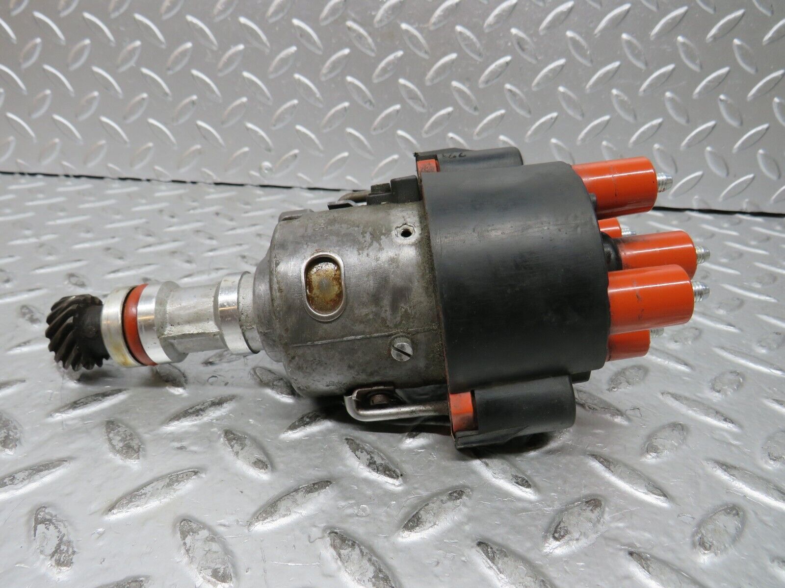 28701 Mercedes-Benz W123 230E Ignition Distributor Bosch 0021589801 0237003025