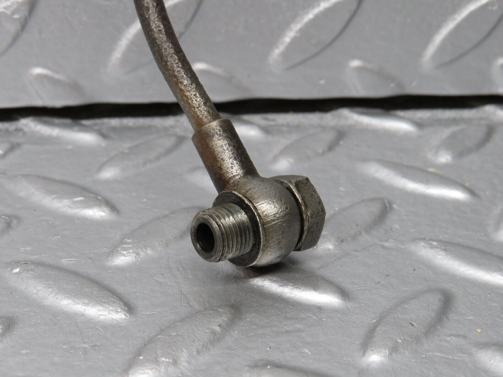 40482 Mercedes-Benz W110 230 Oil Line Pipe