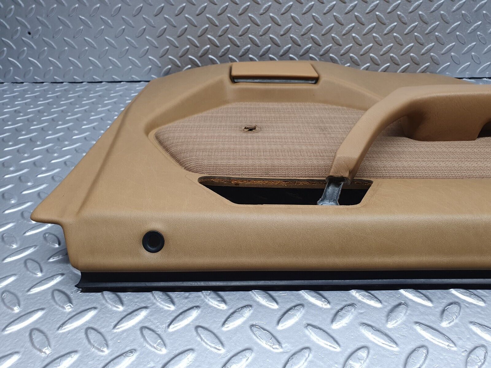 41482 Mercedes-Benz W124 200E Rear Left Door Card Palomino