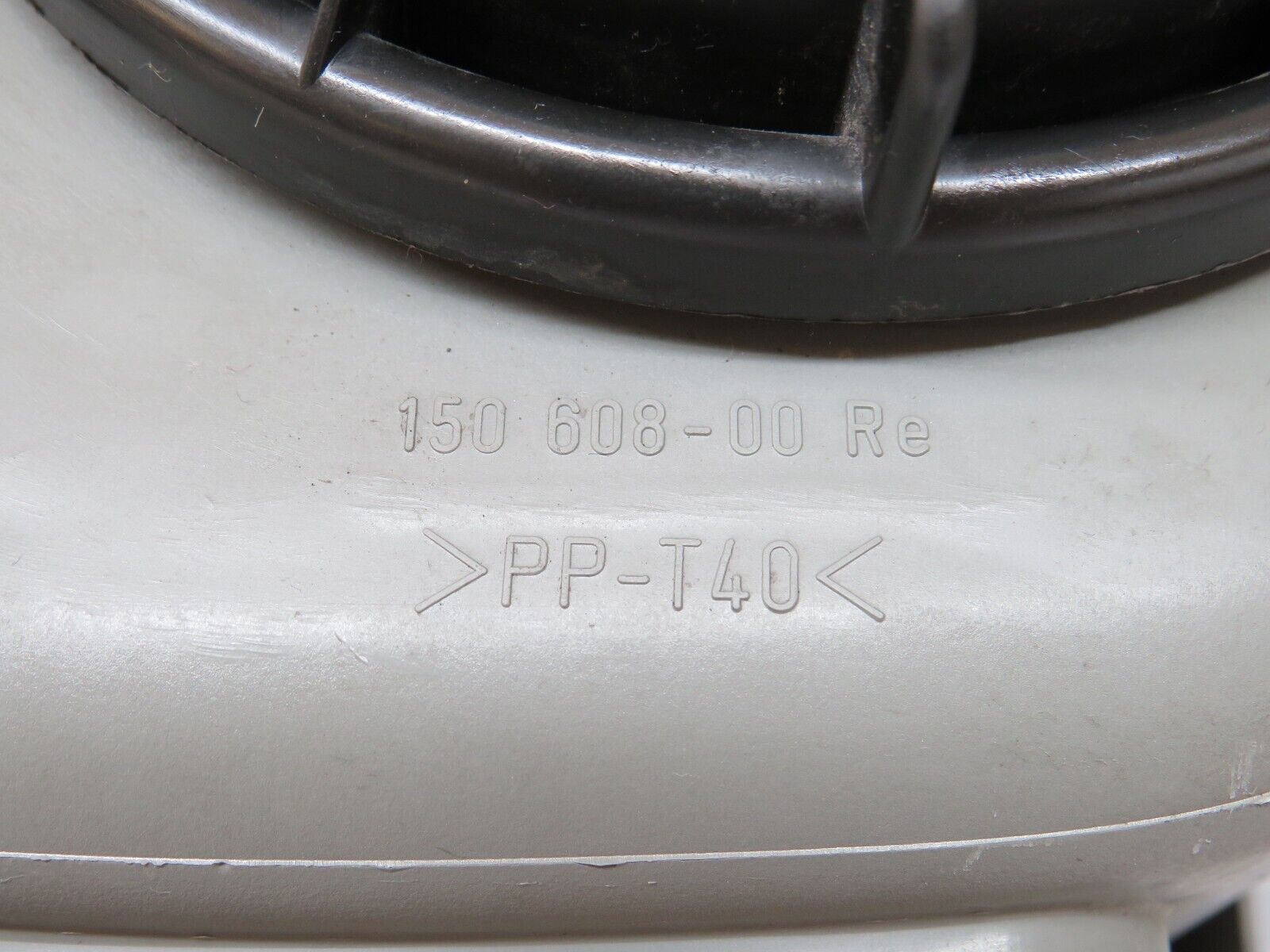 34848 Mercedes-Benz W210 320E Headlight Hella Right Side 15060800 2088000175