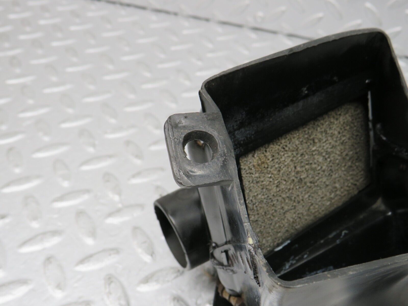 35913 Mercedes-Benz W108 Air Vent Control Left Side 1088301145