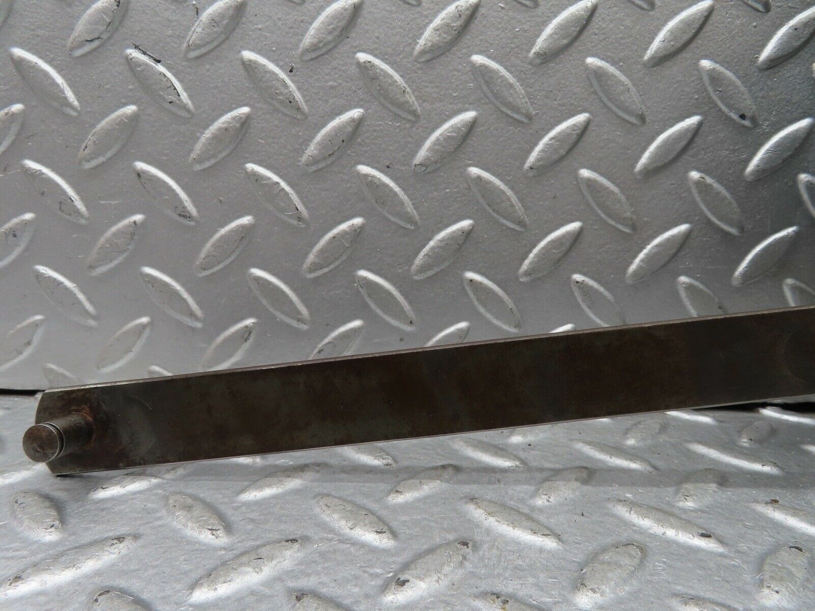 18823 Mercedes-Benz W121 190b Ponton Front Right Manual Window Regulator