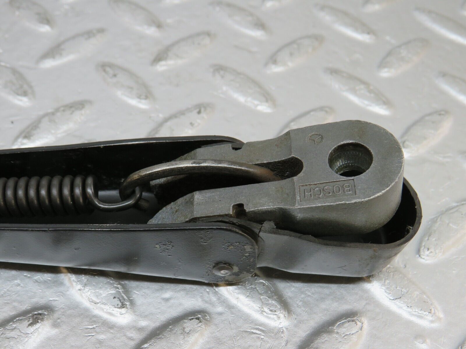 34523 Mercedes-Benz C126 380SEC Coupe Windscreen Wiper Arm Bosch Right Side