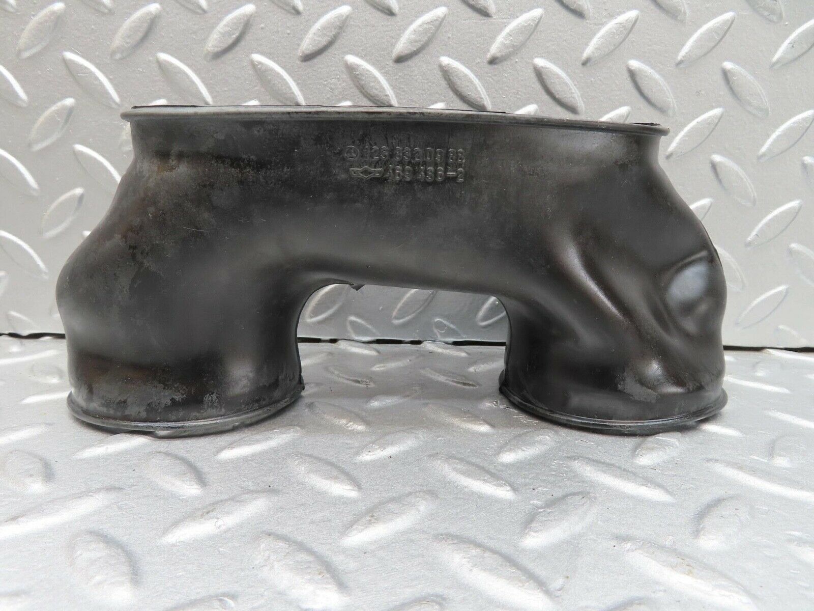 15998 Mercedes-Benz W123 280E Air Duct Rubber Hose 1238320988