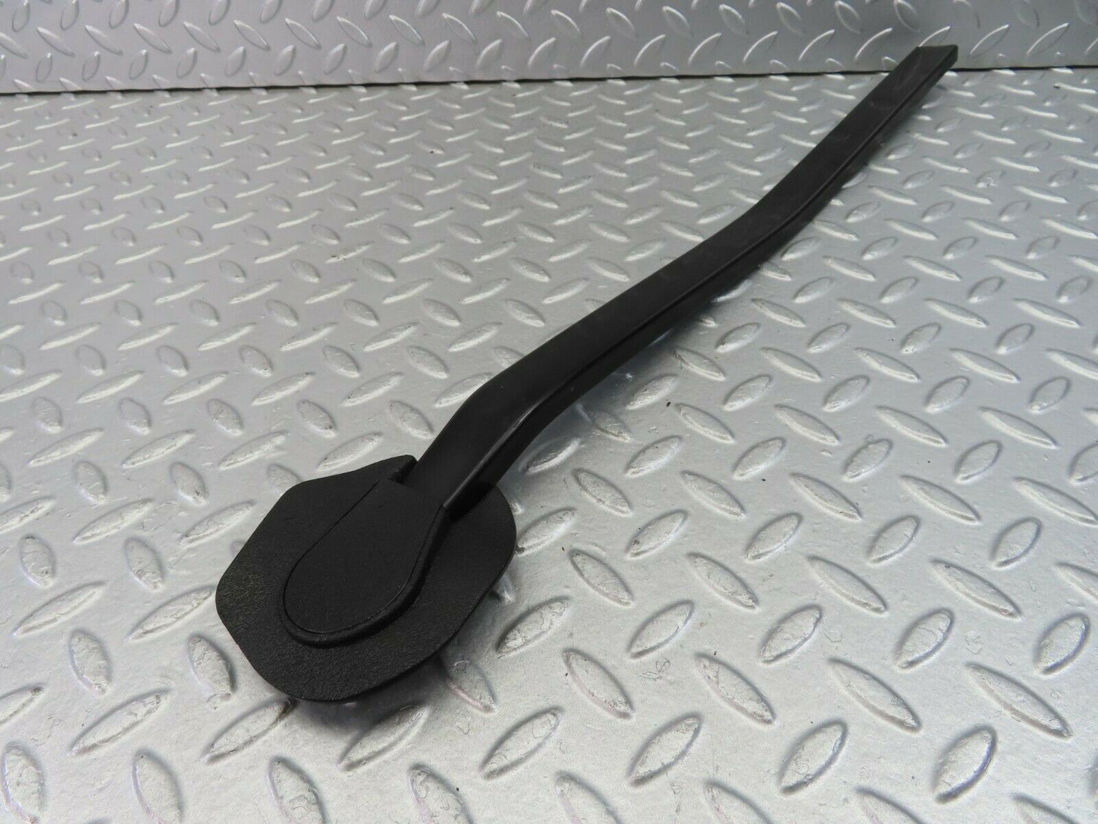 9954 Mercedes-Benz C123 230CE Coupe Left Seat Belt Runner With Cover