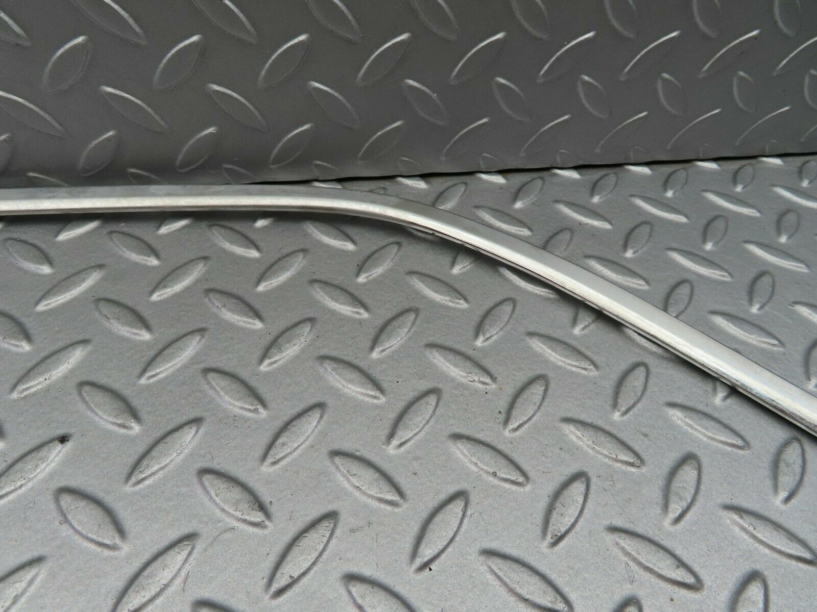 6211 Mercedes-Benz W126 380SE Door Chrome Window Frame Rear Right