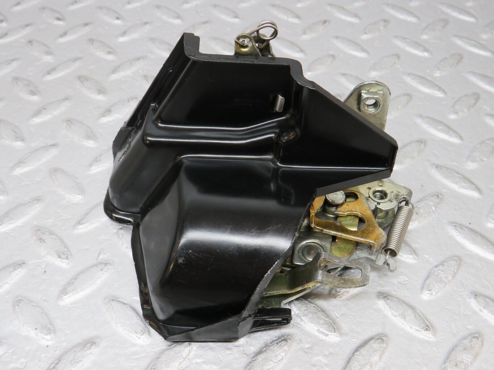 36043 Mercedes-Benz W126 420SE Rear Right Door Lock Mechanism 1237330208