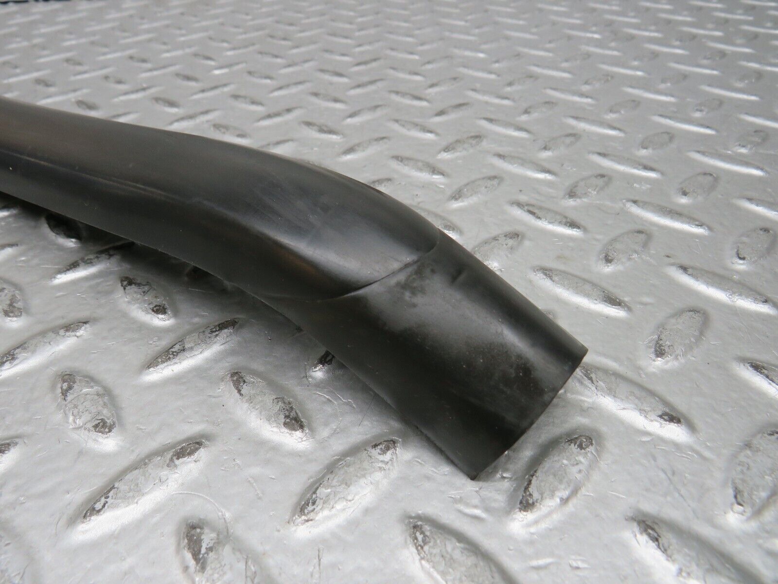 28875 Mercedes-Benz W123 230E Front Bumper Rubber