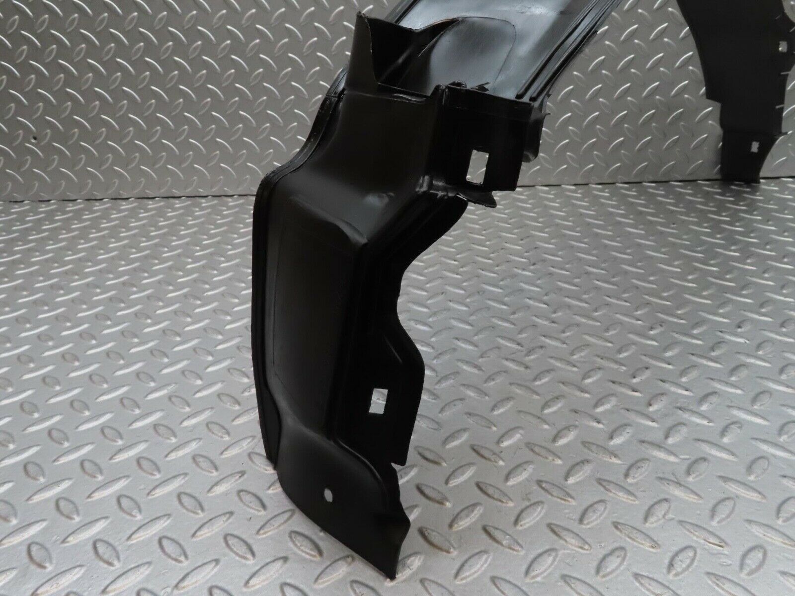 14716 Mercedes-Benz W201 190E Inner Mudguard Panelling Front Left 2018841135