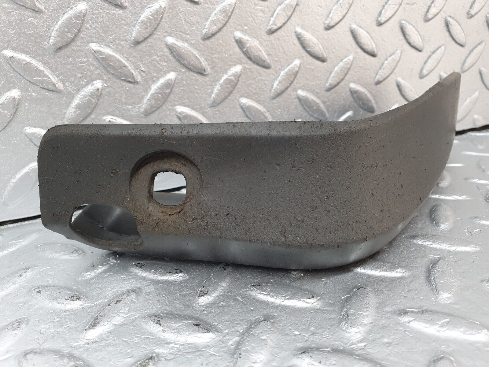 41551 Mercedes-Benz W124 200E Fender Wing Lower Moulding Trim Left Side 1248840131