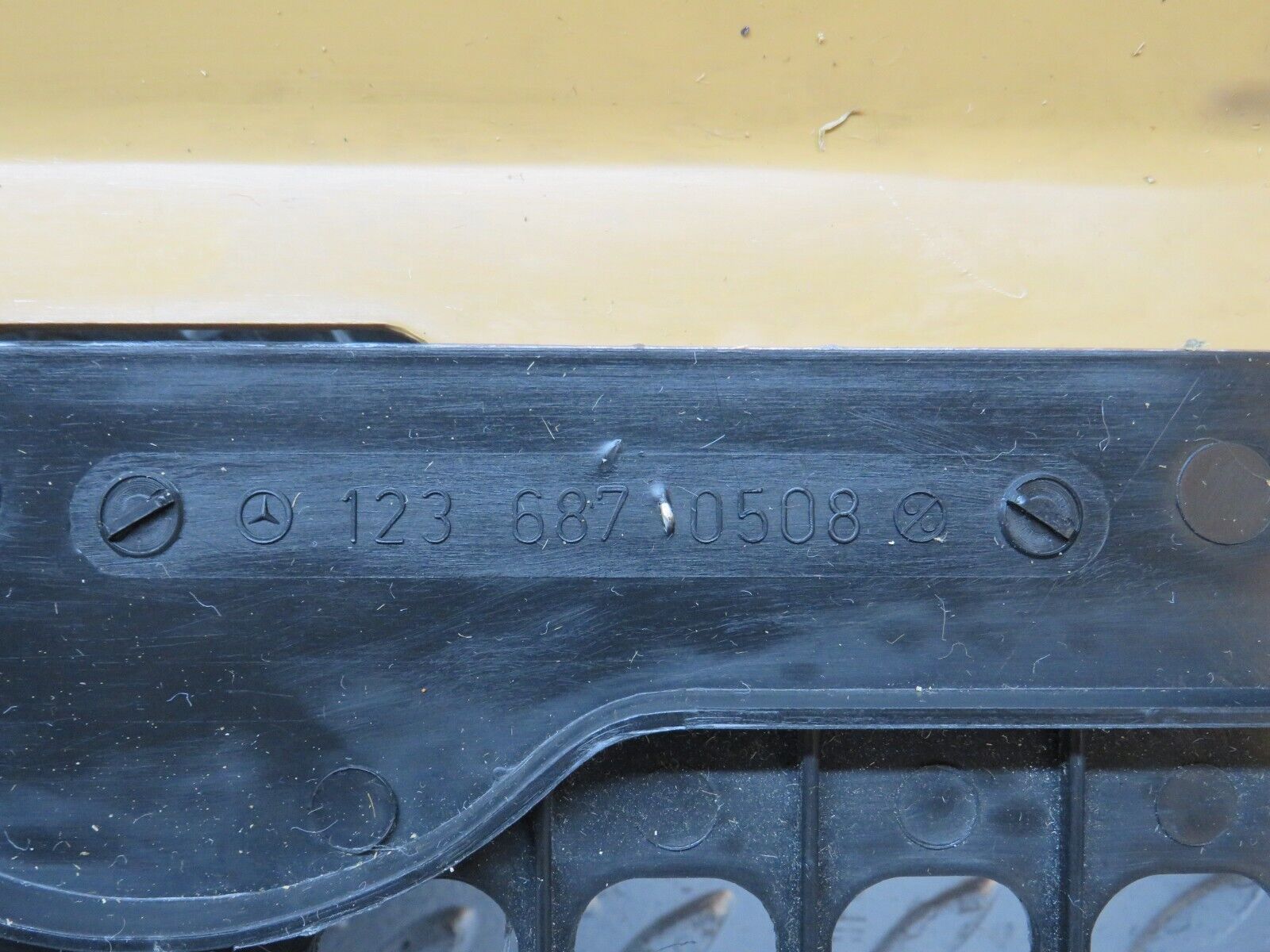 28685 Mercedes-Benz W123 230E Under Dash Panel Left Side Palomino 1236892708