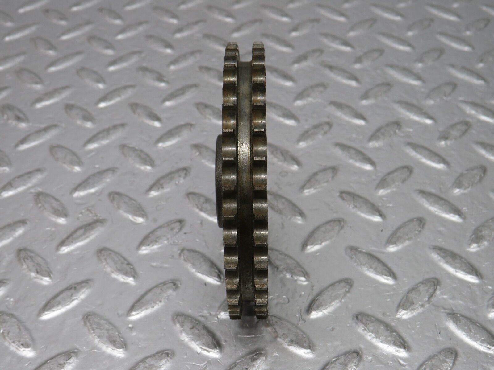 0019 Mercedes-Benz W116 350SE Camshaft Timing Gear 1160520601