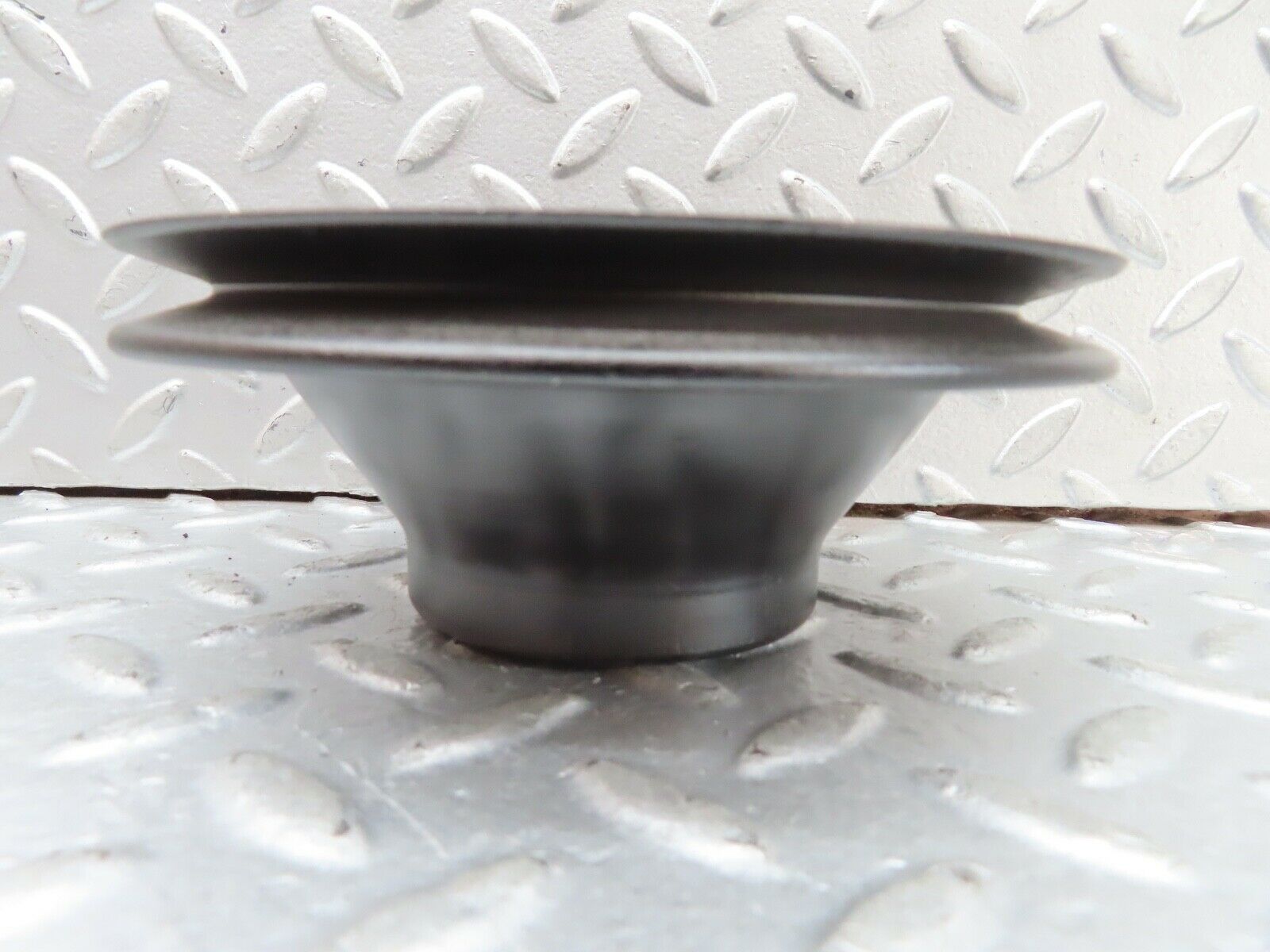 19081 Mercedes-Benz W123 300D Water Pump Pulley