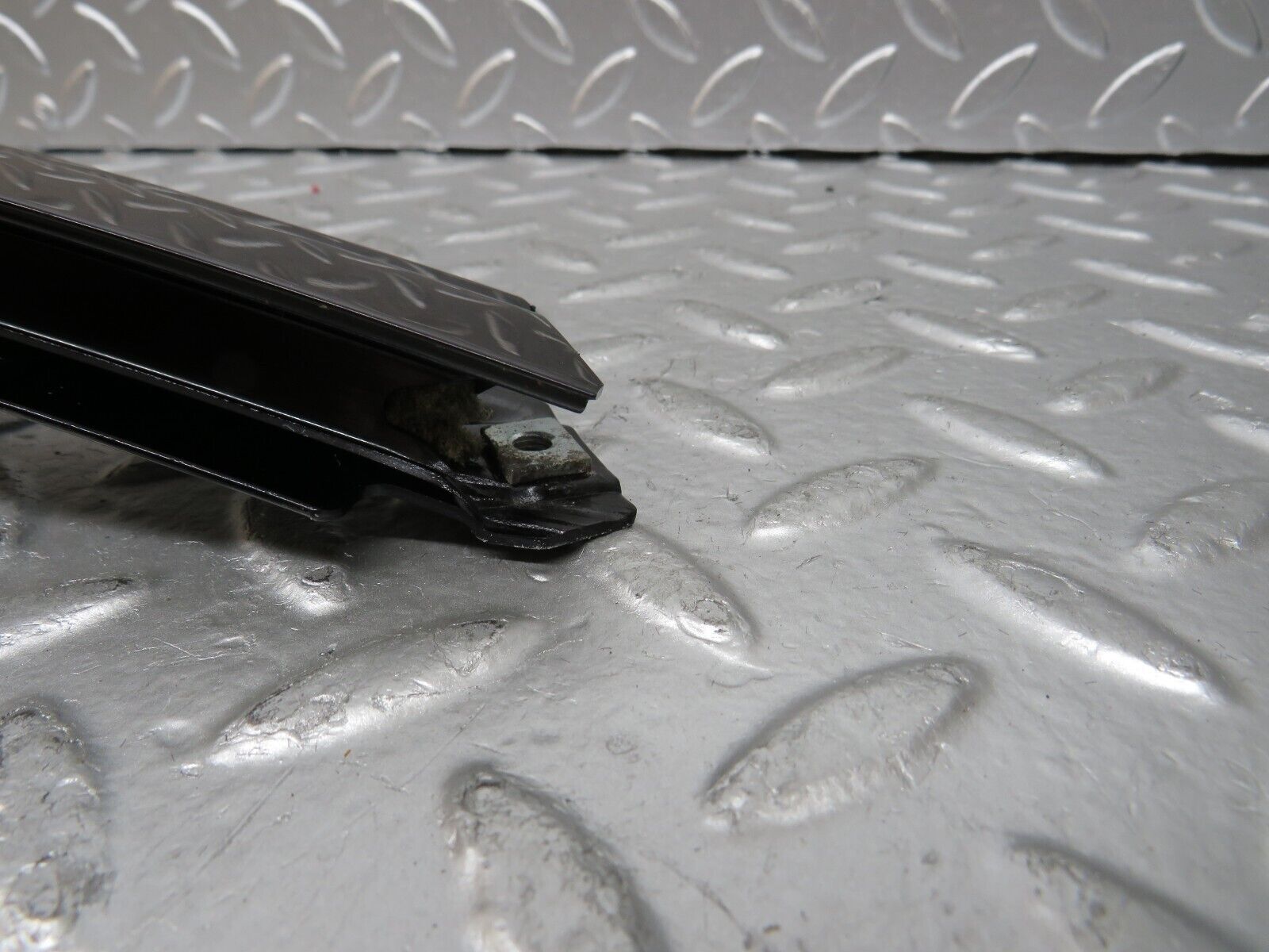 25060 Mercedes-Benz W140 S320 Rear Right Door Window Exterior Trim