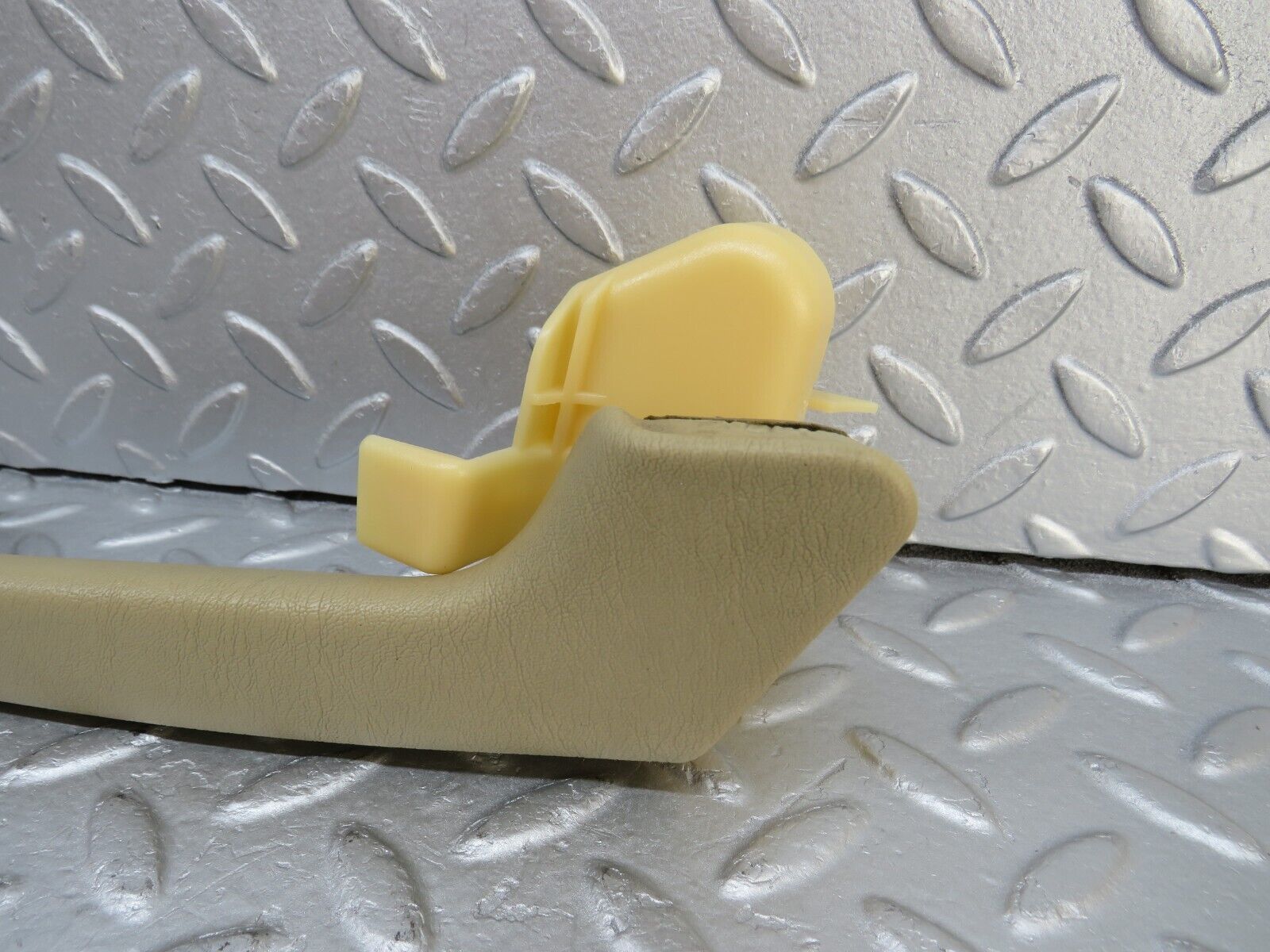 36723 Mercedes-Benz W201 190E 2.0L Interior Door Handle Beige Right 2018100451 2017200228