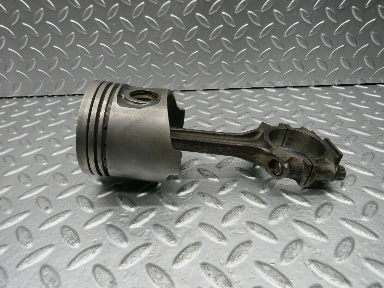 22797 Mercedes-Benz C107 450SLC Coupe Piston With Connecting Rod 92.48 mm